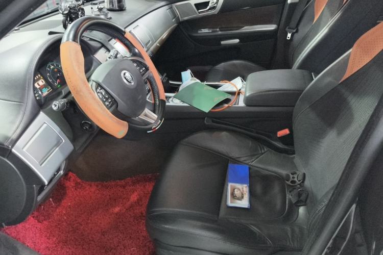 Used Jaguar XF 2013 XF 2.0T Luxury Edition Left Front Seat
