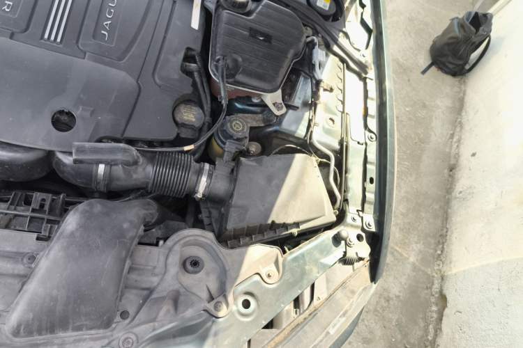Used Jaguar XF 2013 XF 3.0 SC Prestige Edition Engine Bay Left