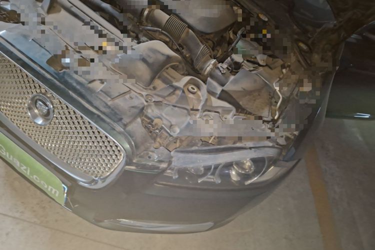 Used Jaguar XF 2013 XF 2.0T Luxury Edition Engine Bay Left