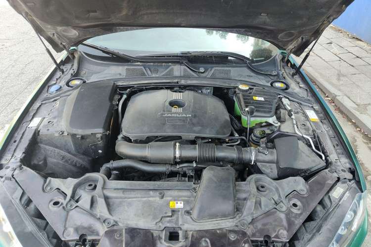 Used Jaguar XF 2013 XF 2.0T Luxury Edition Engine Bay