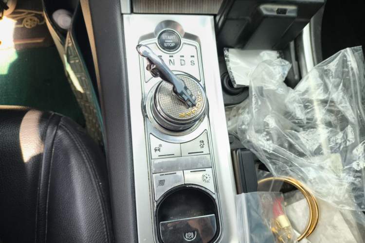 Used Jaguar XF 2013 XF 3.0 SC Prestige Edition Gear Lever