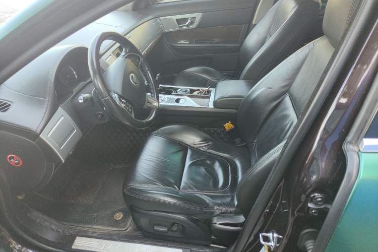 Used Jaguar XF 2013 XF 2.0T Luxury Edition Left Front Seat