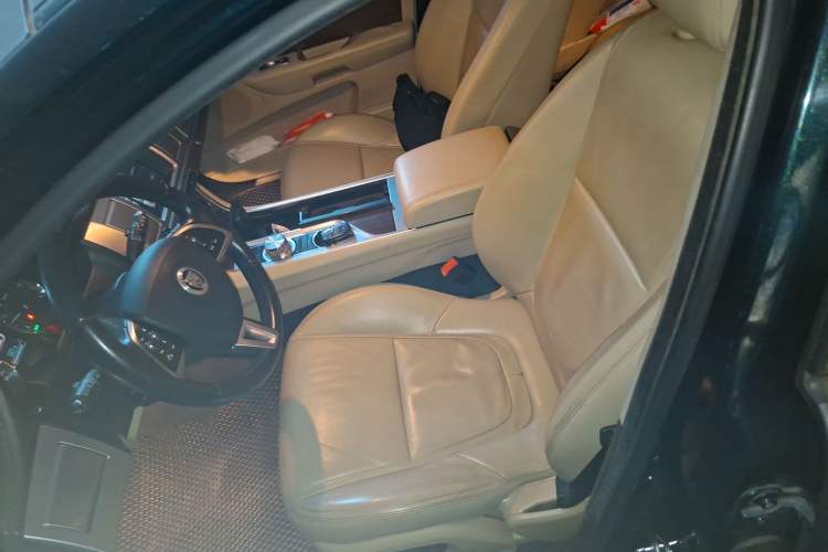 Used Jaguar XF 2013 XF 2.0T Luxury Edition Left Front Seat