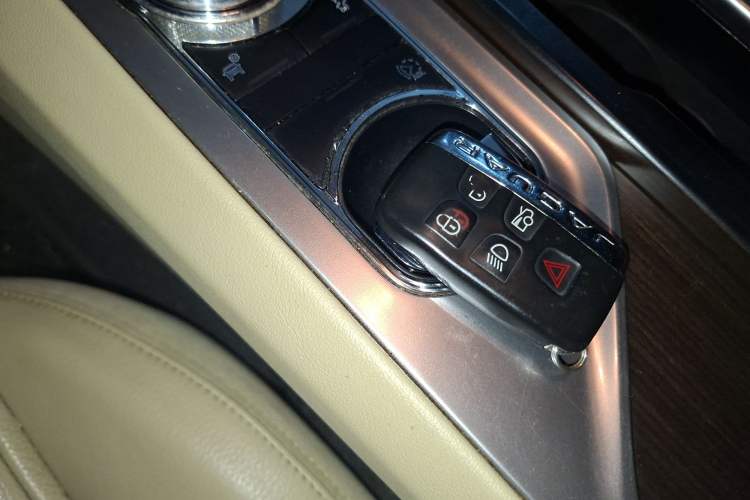 Used Jaguar XF 2013 XF 2.0T Luxury Edition Vehicle Key