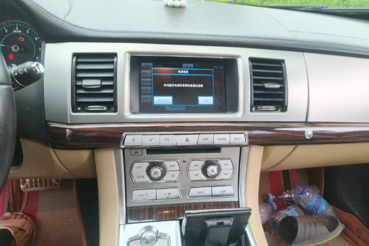 Used Jaguar XF 2013 XF 2.0T Luxury Edition Audio And AC Panel