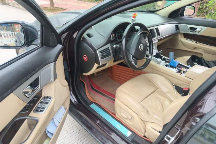 Used Jaguar XF 2013 XF 2.0T Luxury Edition Driver Seat