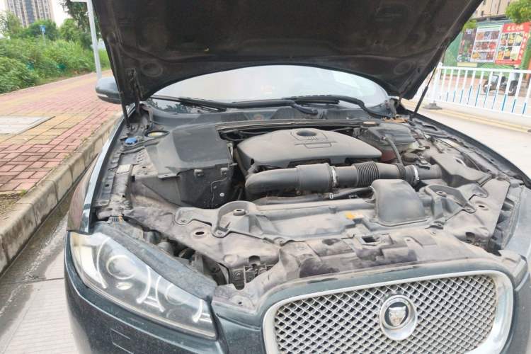 Used Jaguar XF 2013 XF 2.0T Luxury Edition Engine Bay Right
