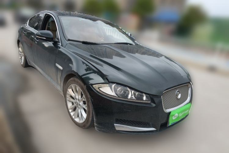 Used Jaguar XF 2013 XF 2.0T Luxury Edition Front Right 45 Deg