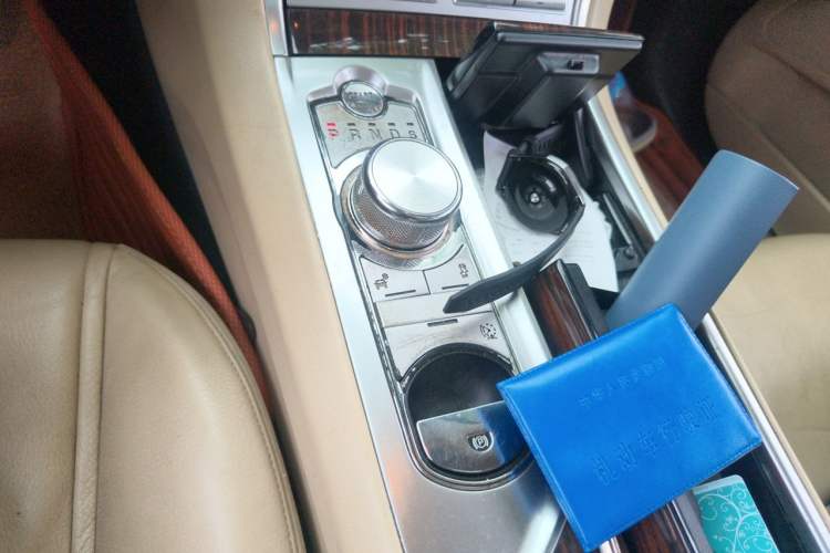Used Jaguar XF 2013 XF 2.0T Luxury Edition Gear Lever