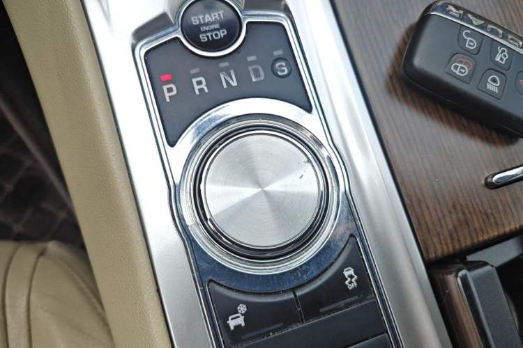 Used Jaguar XF 2013 XF 2.0T Luxury Edition Gear Lever