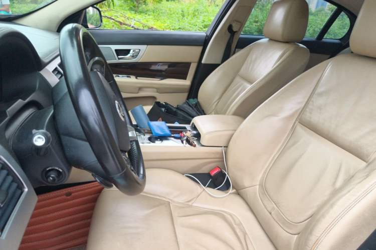 Used Jaguar XF 2013 XF 2.0T Luxury Edition Left Front Seat