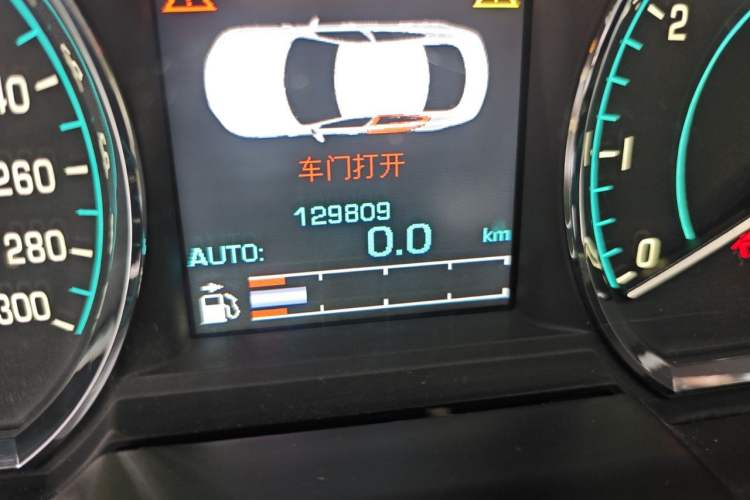 Used Jaguar XF 2013 XF 2.0T Luxury Edition Odometer Close Up