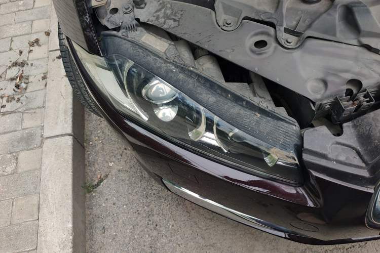 Used Jaguar XF 2013 XF 2.0T Luxury Edition Right Front Headlight