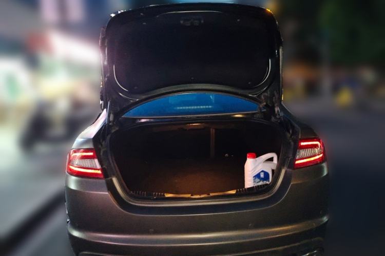 Used Jaguar XF 2013 XF 3.0 SC Prestige Edition Trunk