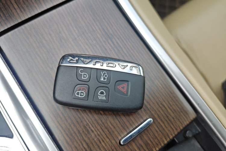 Used Jaguar XF 2013 XF 2.0T Luxury Edition Vehicle Key