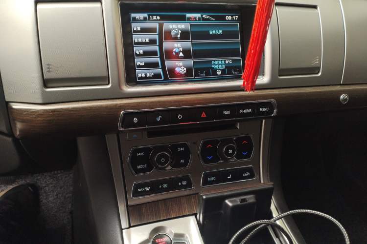 Used Jaguar XF 2013 XF 2.0T Luxury Edition Audio And AC Panel