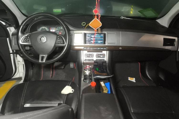 Used Jaguar XF 2013 XF 2.0T Luxury Edition Center Console