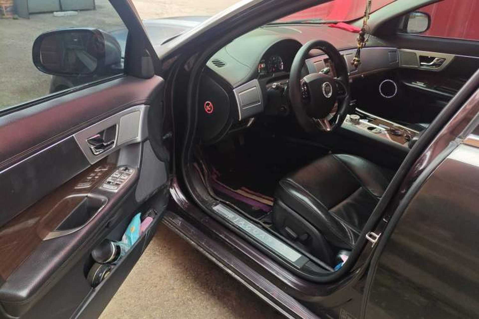 Used Jaguar XF 2013 XF 2.0T Luxury Edition Driver Seat