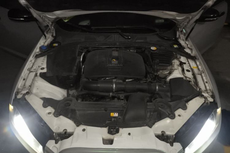 Used Jaguar XF 2013 XF 2.0T Luxury Edition Engine Bay