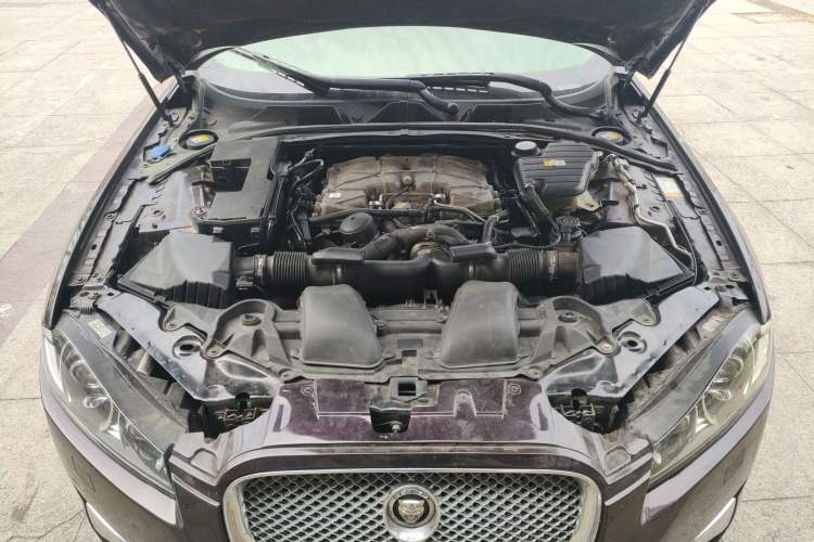 Used Jaguar XF 2013 XF 3.0 SC Prestige Edition Engine Bay