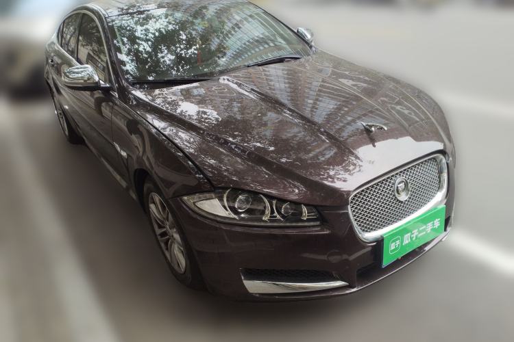 Used Jaguar XF 2013 XF 2.0T Luxury Edition Front Right 45 Deg