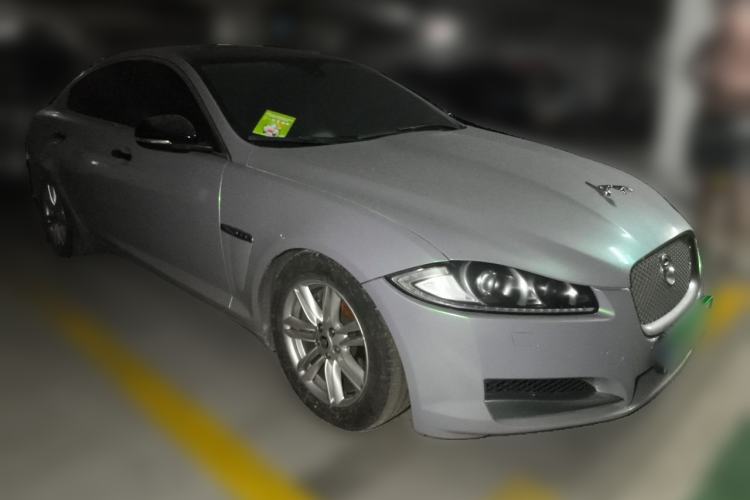 Used Jaguar XF 2013 XF 2.0T Luxury Edition Front Right 45 Deg
