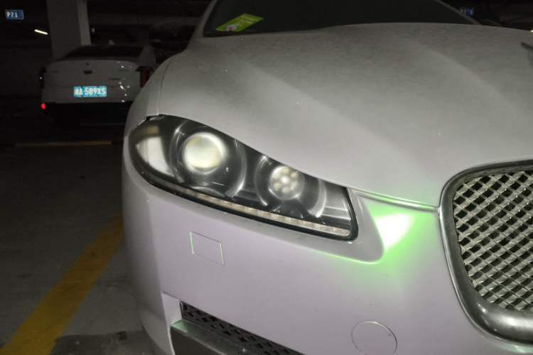 Used Jaguar XF 2013 XF 2.0T Luxury Edition Right Front Headlight