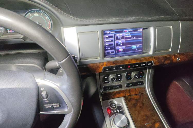 Used Jaguar XF 2013 XF 3.0 SC Prestige Edition Audio And AC Panel