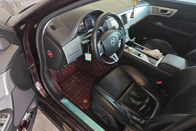 Used Jaguar XF 2013 XF 2.0T Luxury Edition Driver Seat