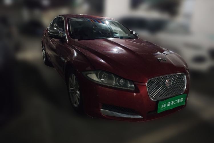 Used Jaguar XF 2013 XF 2.0T Cambridge Limited Edition Front Right 45 Deg