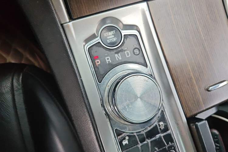 Used Jaguar XF 2013 XF 2.0T Luxury Edition Gear Lever