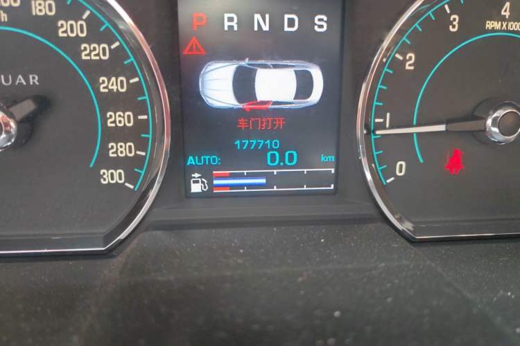 Used Jaguar XF 2013 XF 3.0 SC Prestige Edition Odometer Close Up