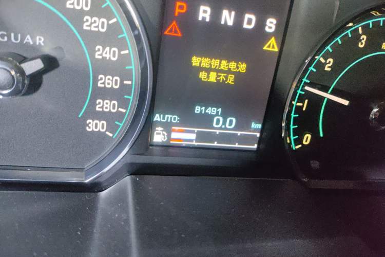 Used Jaguar XF 2013 XF 3.0 SC Prestige Edition Odometer Close Up