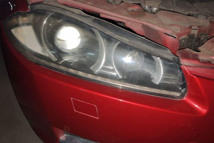 Used Jaguar XF 2013 XF 2.0T Cambridge Limited Edition Right Front Headlight