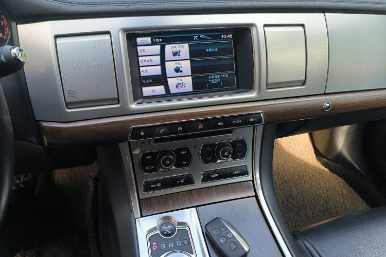 Used Jaguar XF 2013 XF 3.0 SC Prestige Edition Audio And AC Panel