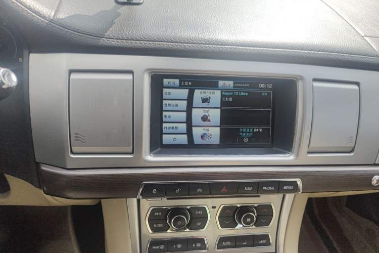 Used Jaguar XF 2013 XF 3.0 SC Prestige Edition Audio And AC Panel