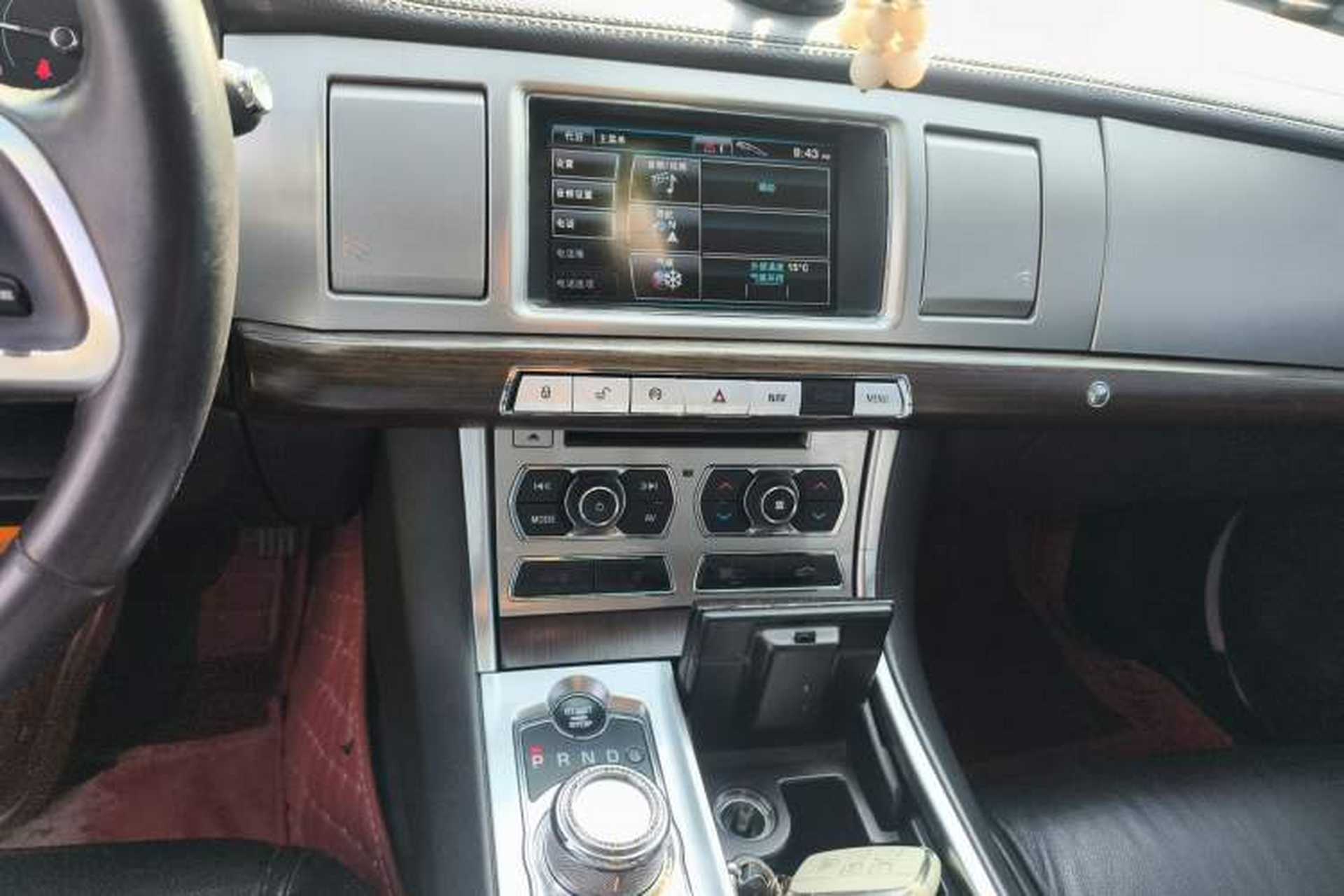 Used Jaguar XF 2013 XF 2.0T Luxury Edition Audio And AC Panel