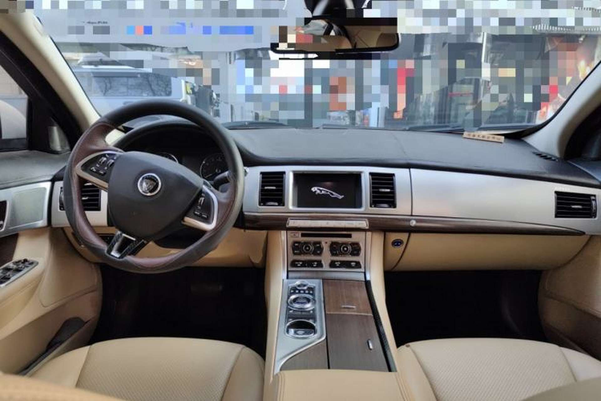 Used Jaguar XF 2013 XF 2.0T Luxury Edition Center Console