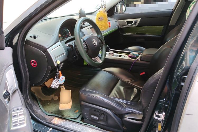 Used Jaguar XF 2013 XF 2.0T Luxury Edition Driver Seat