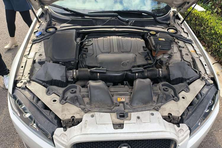 Used Jaguar XF 2013 XF 3.0 SC Prestige Edition Engine Bay