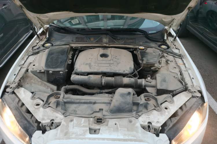 Used Jaguar XF 2013 XF 2.0T Luxury Edition Engine Bay