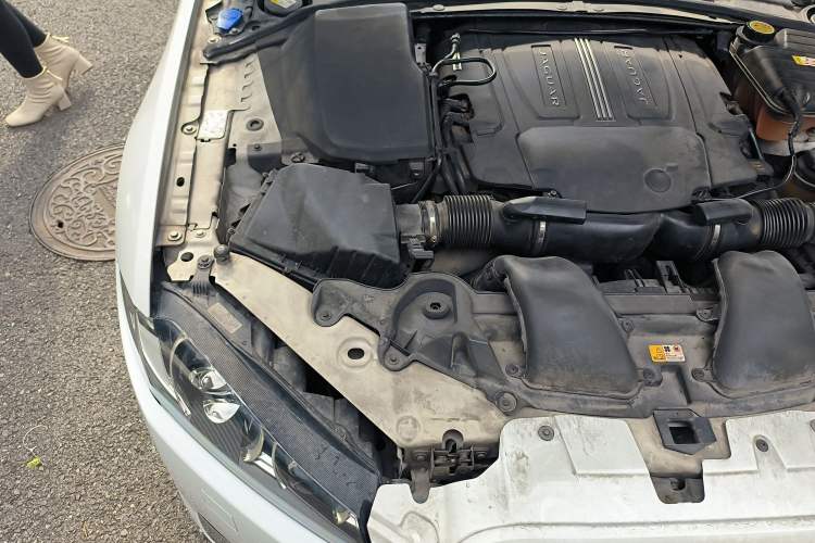 Used Jaguar XF 2013 XF 3.0 SC Prestige Edition Engine Bay Right
