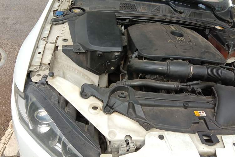 Used Jaguar XF 2013 XF 2.0T Luxury Edition Engine Bay Right
