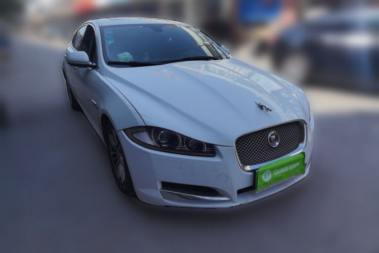 Used Jaguar XF 2013 XF 2.0T Luxury Edition Front Right 45 Deg