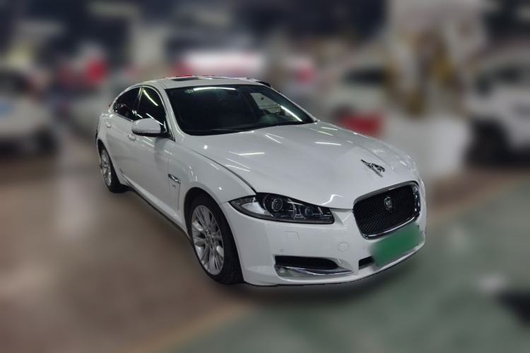 Used Jaguar XF 2013 XF 2.0T Luxury Edition Front Right 45 Deg