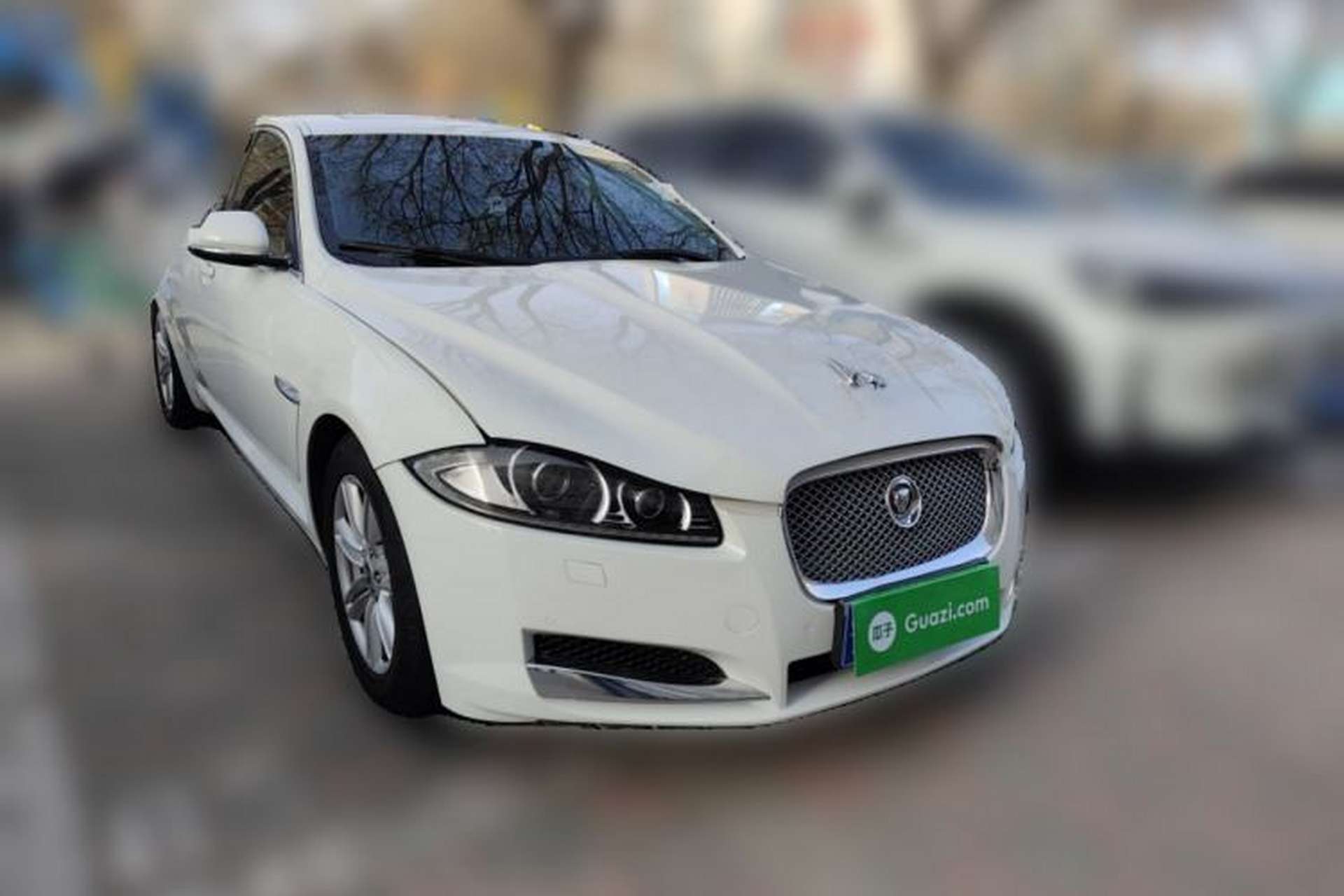 Used Jaguar XF 2013 XF 2.0T Luxury Edition Front Right 45 Deg