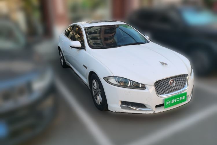 Used Jaguar XF 2013 XF 2.0T Luxury Edition Front Right 45 Deg