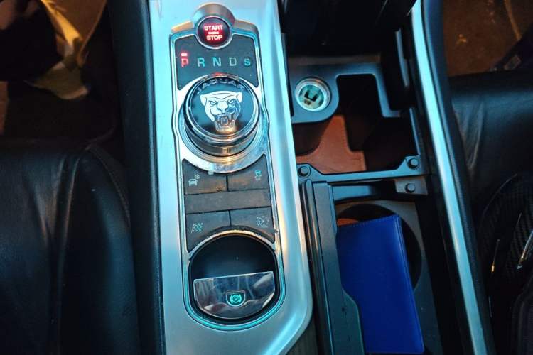 Used Jaguar XF 2013 XF 3.0 SC Prestige Edition Gear Lever