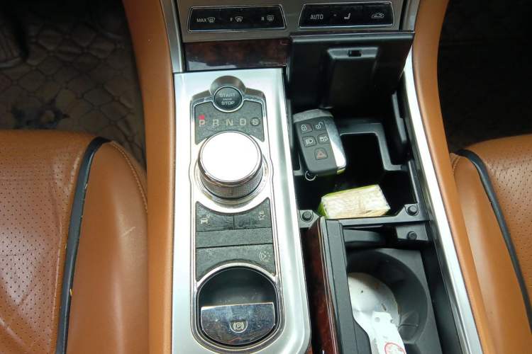 Used Jaguar XF 2013 XF 2.0T Luxury Edition Gear Lever