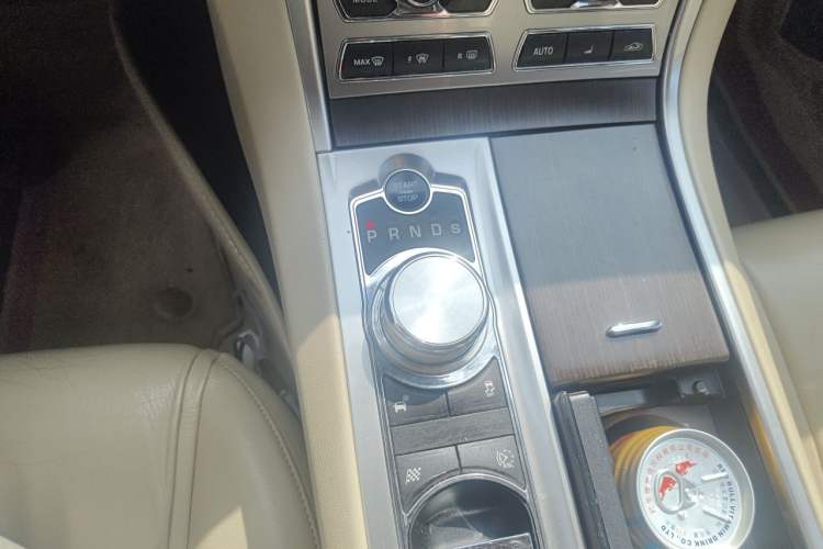 Used Jaguar XF 2013 XF 3.0 SC Prestige Edition Gear Lever